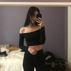 American Apparel Off the Shoulder LS Crop Top